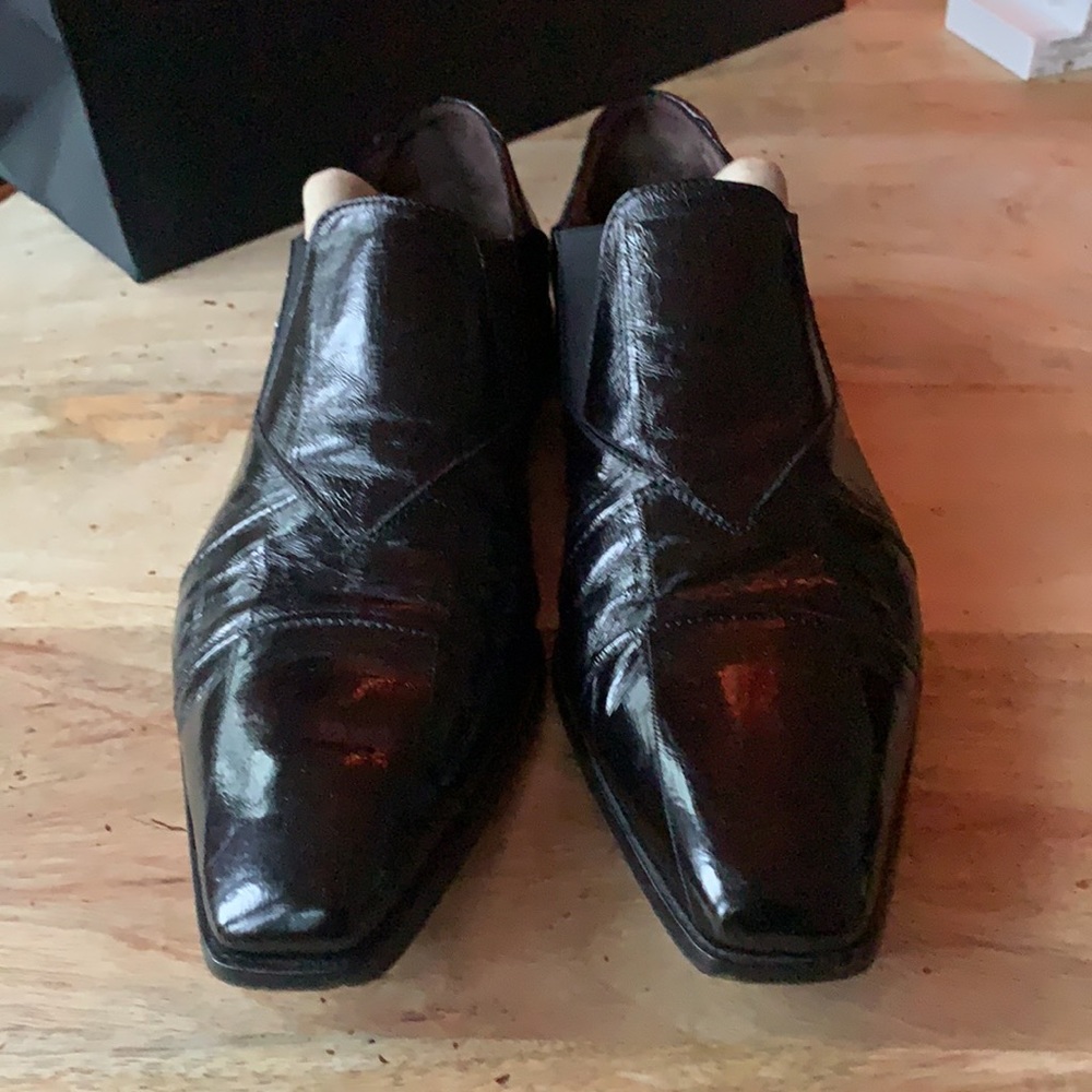 CESARE PACIOTTI Patent Leather slip-on Italian dress shoes - Size 7 1/2 {8.5 US}